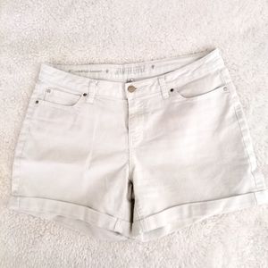 Jennifer Lopez boyfriend shorts